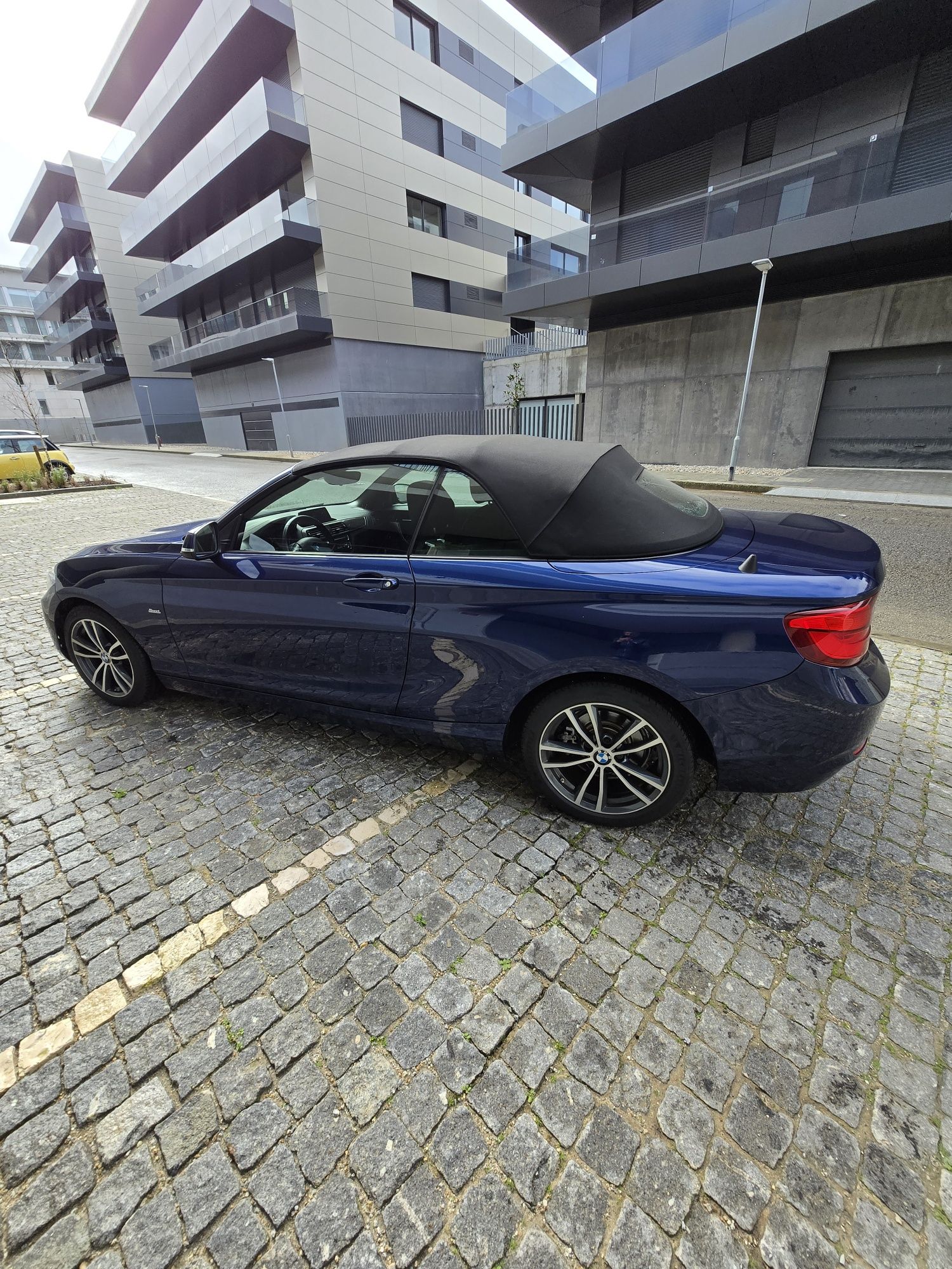 Bmw 218d cabrio. Como novo. Modelo Sport