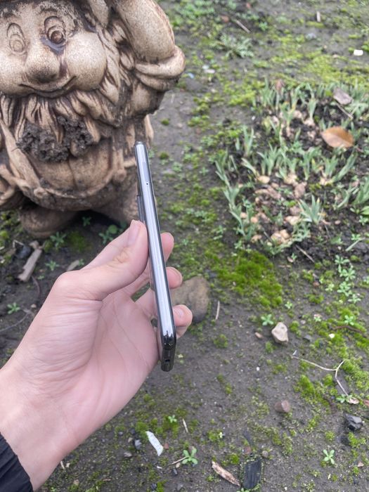 Продам xiaomi Mi 9 SE 128gb