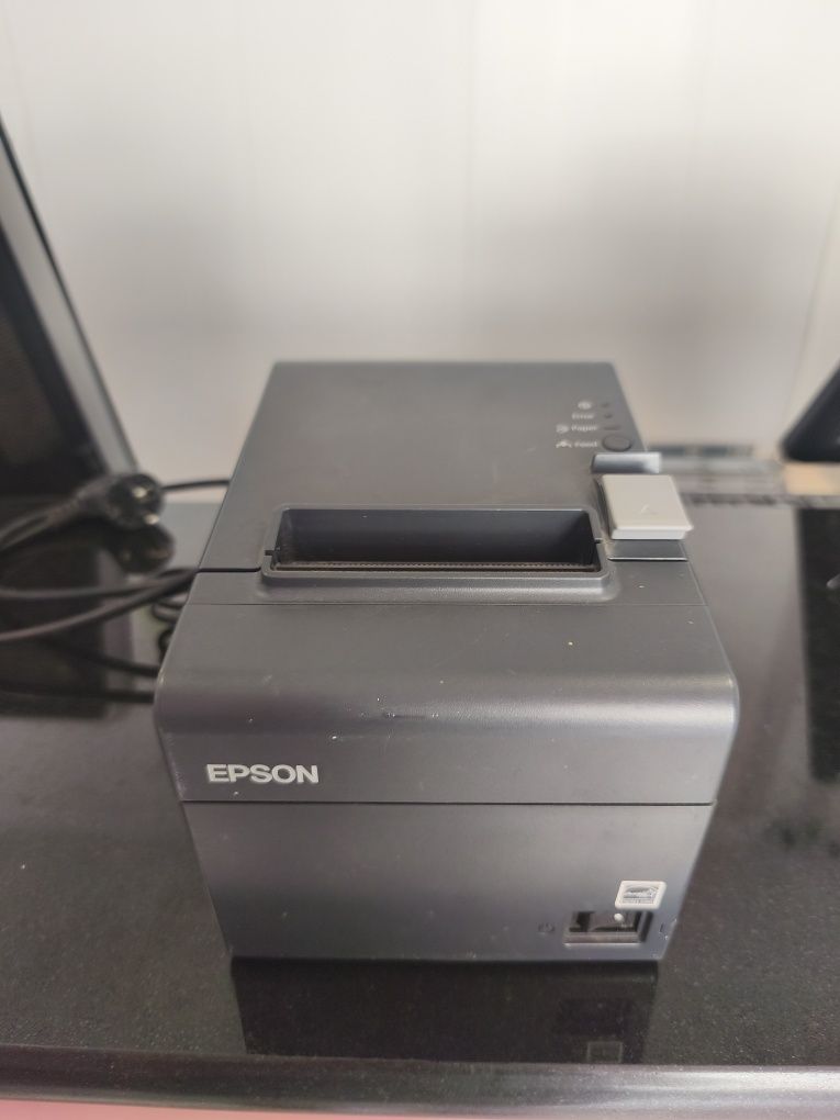 POS ASUS com impressora Epson e display