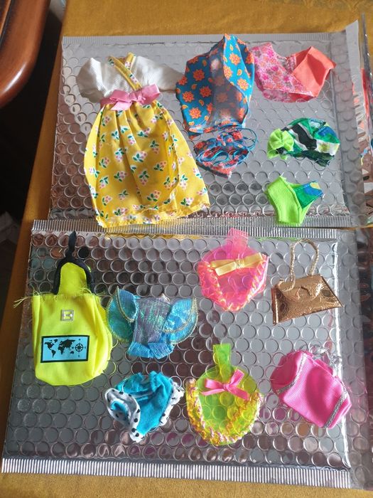 Ubranka i akcesoria Barbie oraz Sindy