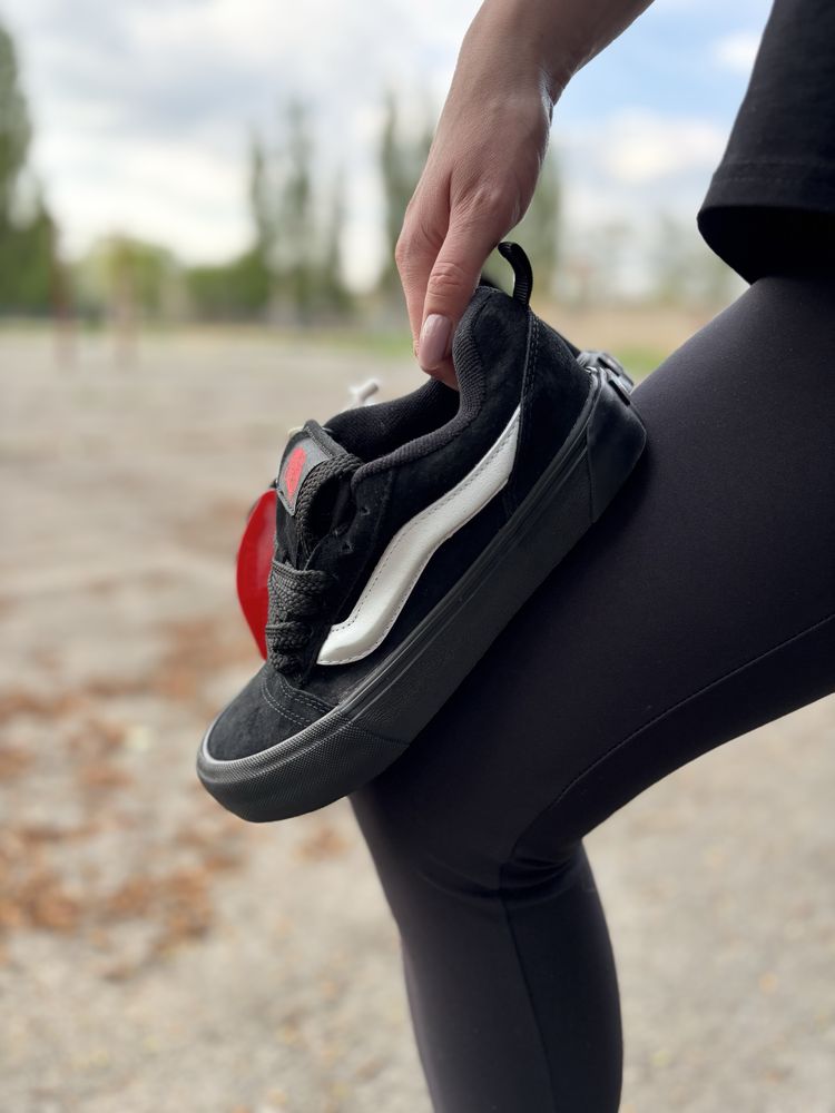 Женские кеды кроссовки Vans KNU skool black white розпродаж