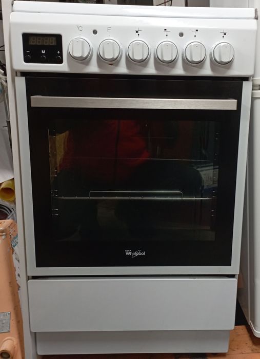 Kuchnia elektryczna Whirlpool 50cm 4 pola grzejne sprawna mało używana