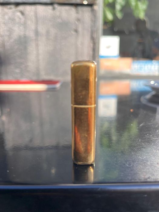 Zippo vintage latão