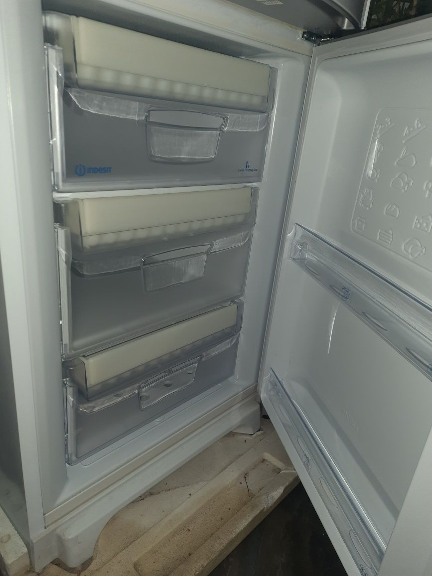 Холодильник 2х-камер INDESIT PBAA-34VD- 396 л бел Без No Frost/ Smart