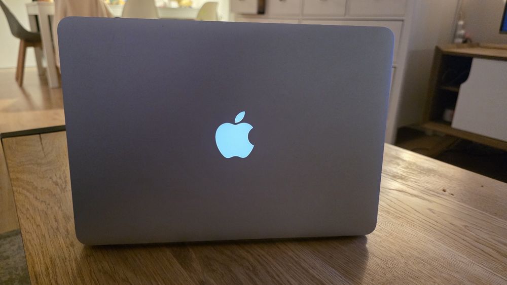 MacBook Pro 13" Retina (Early 2015) – i5 / 16 GB RAM / SSD / macOS Mon