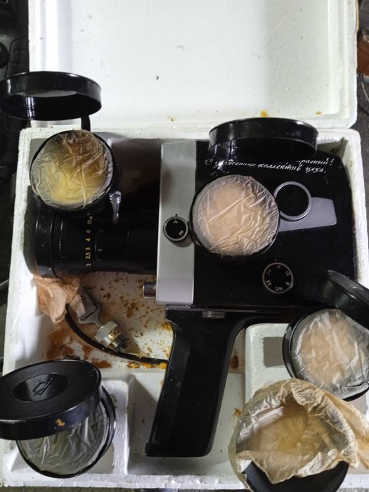 Кинокамера Зенит Кварц 1*8с-2 (новая)