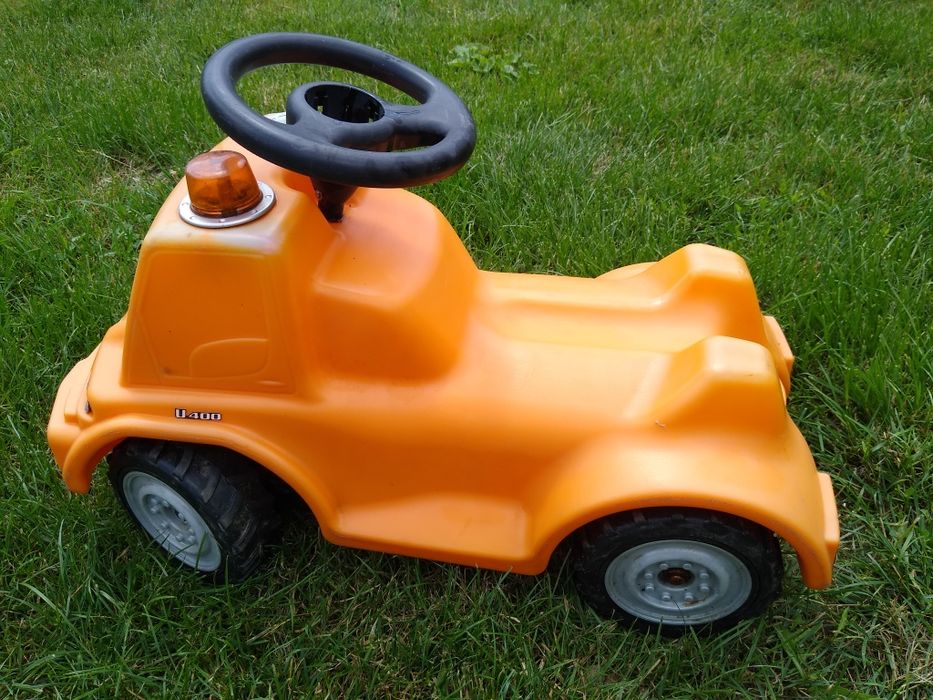 Solidny jeździk mercedes unimog (made in germany)