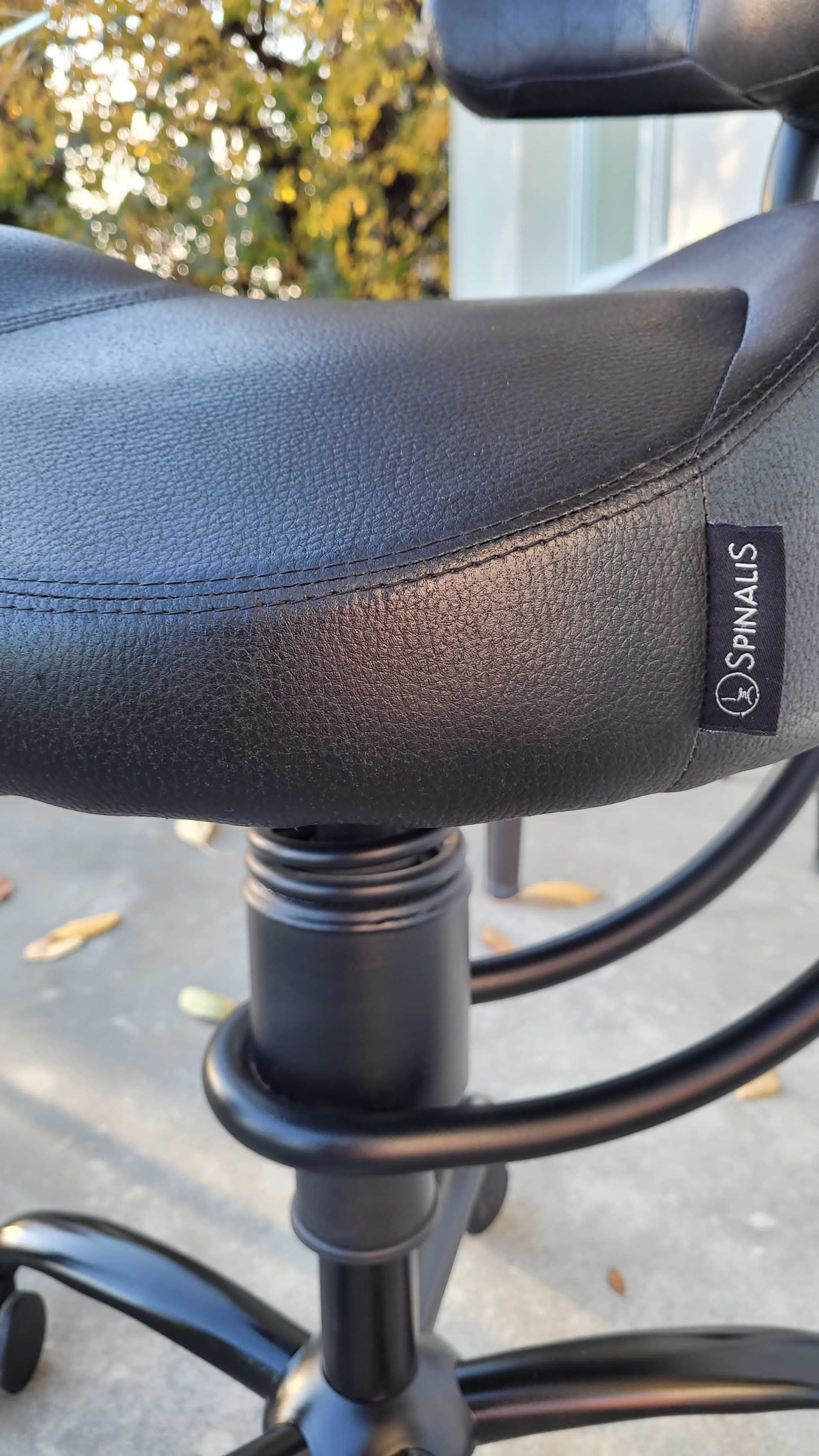 Krzesło SpinaliS RODEO Rena black R904 zdrowotne na kręgosłup