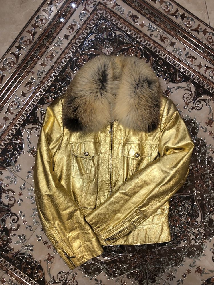 Яркая золотая куртка с мехом Denver