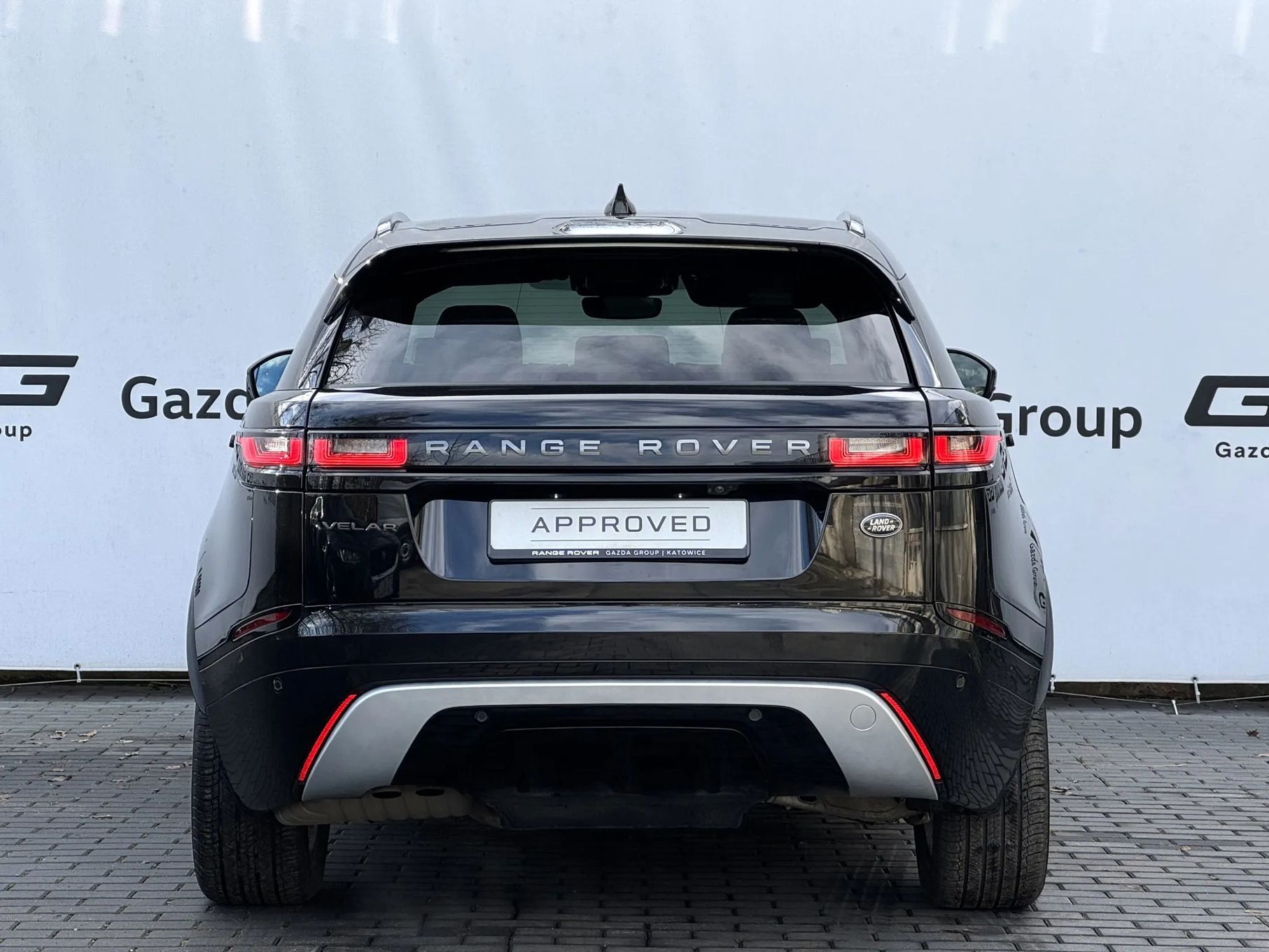 Land Rover Range Rover Velar 2.0D 204 KM AWD R-Dynamic SE