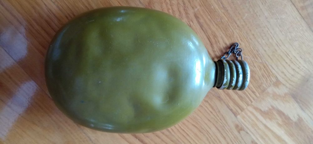 Військова фляга.