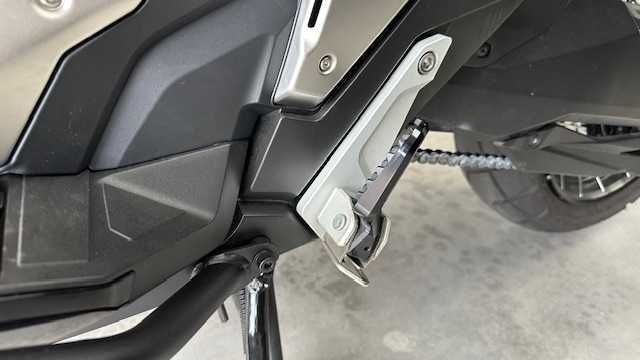 Conjunto Pousa Pés condutor Honda XADV 750 originais
