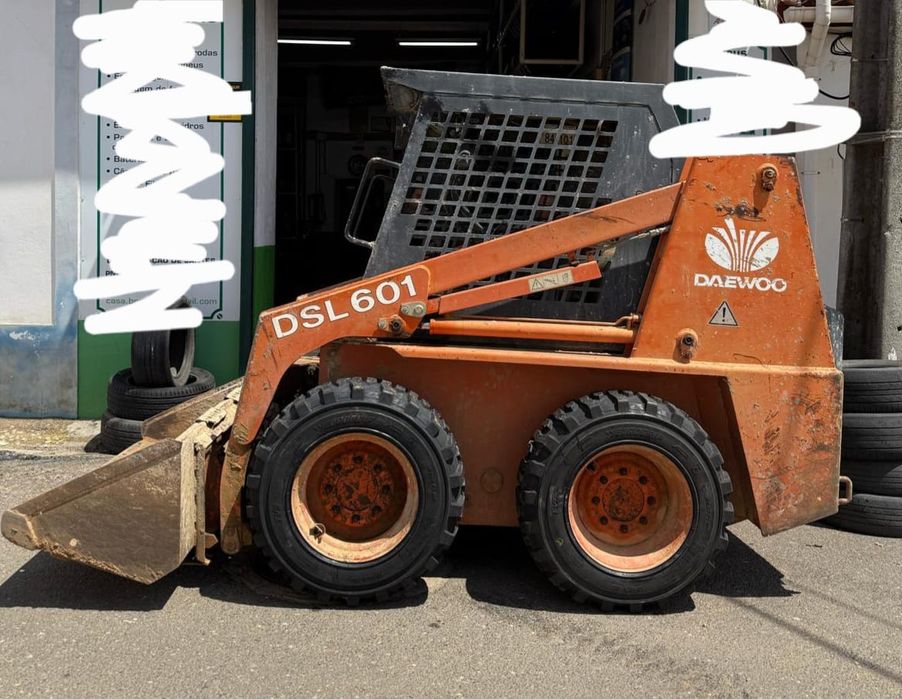 Bobcat impecável