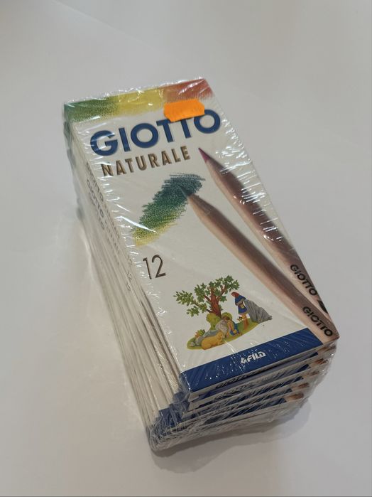 Embalagem com 10 caixas de lápis de cor da Giotto de 12