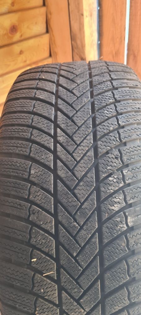 Opony zimowe Bridgestone Blizzak 255/45/18