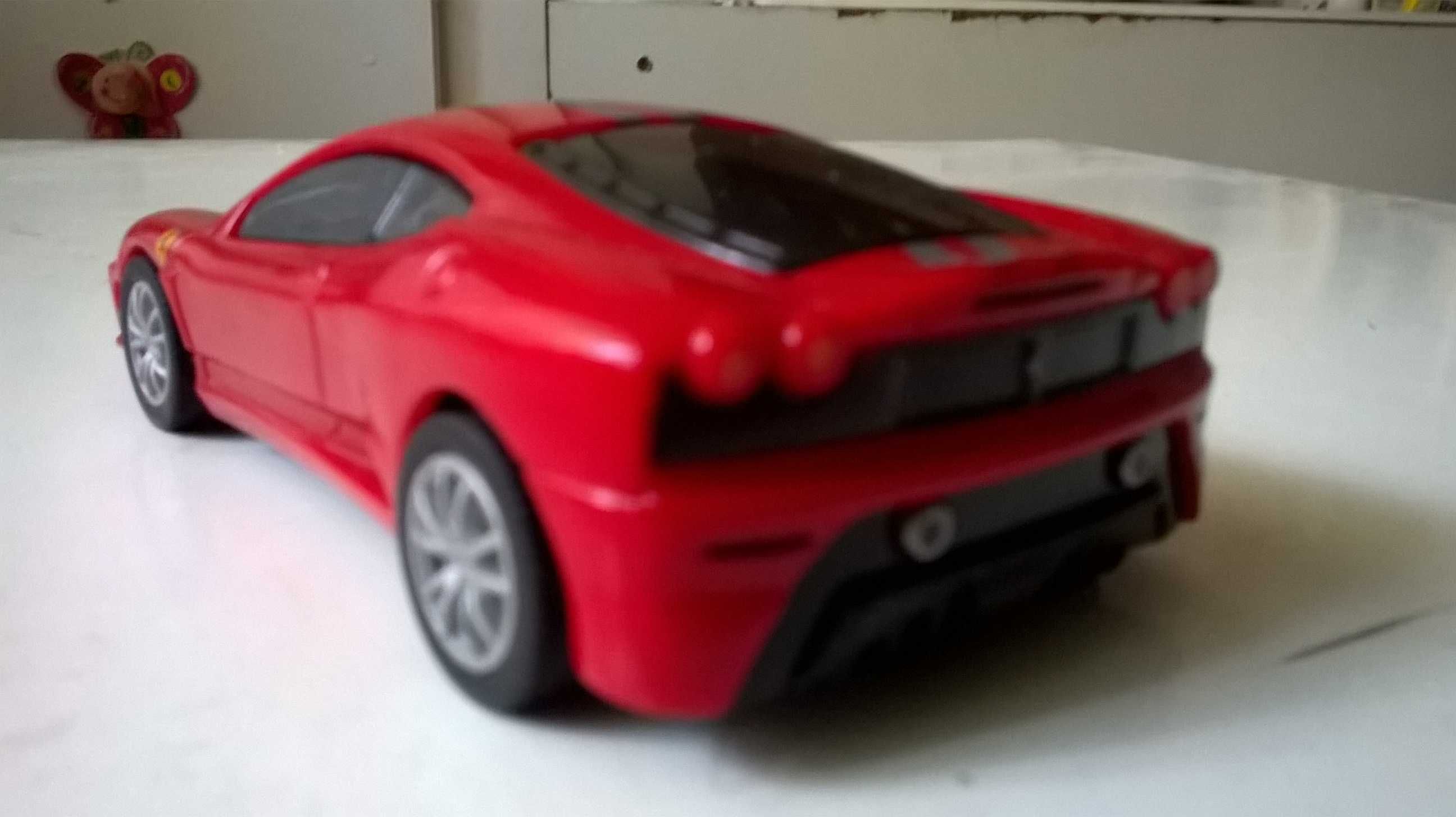 FERRARI 430 Scuderia; model metalowo-plastikowy; skala 1:38