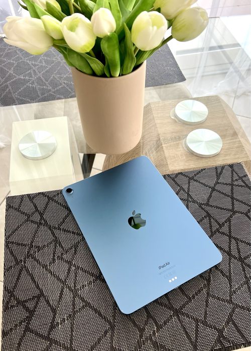 Планшет Apple iPad Air 2022 Wi-Fi 64GB