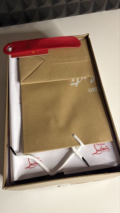 Кросівки Christian Louboutin з шипами