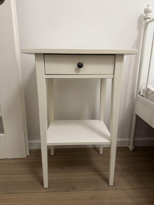 Stolik nocny Hemnes