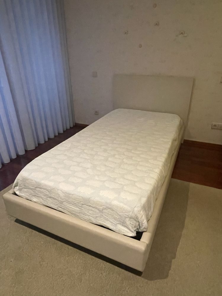 Cama individual moderna - Antarte