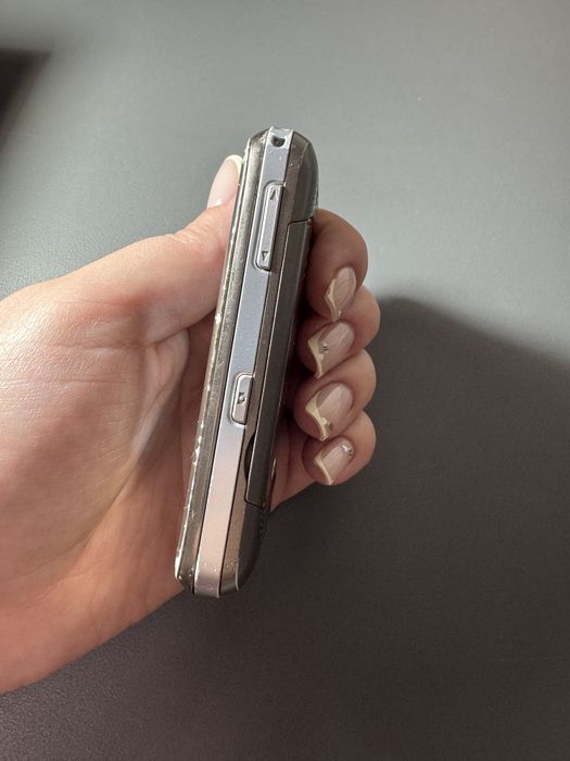 Телефон Sony Ericsson W395