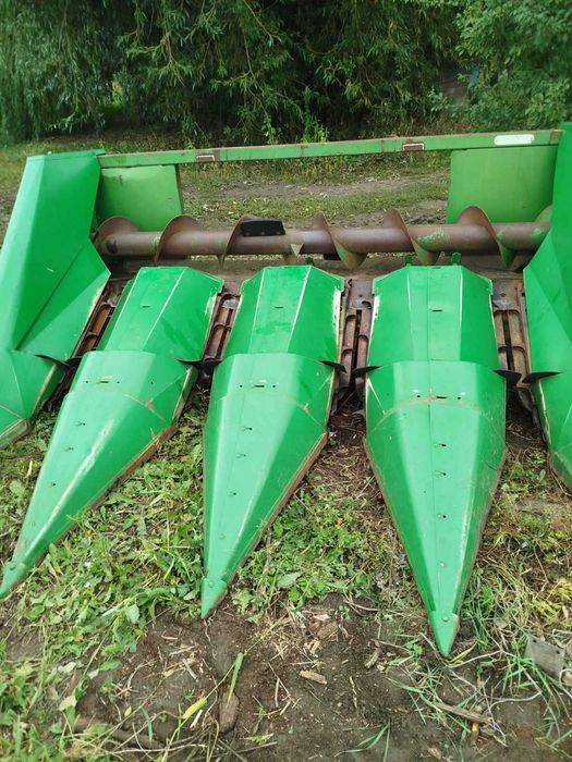 Кукурудзяна жатка John Deere 4-рядна,  жатка для кукурудзи б/в