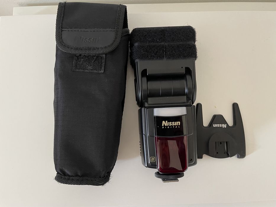 Nikon D800 + nikkor nikon 50m f1.8 G AF-S + Grip +Flash Nissin Di866 M