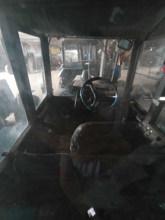 Трактор МТЗ 1221