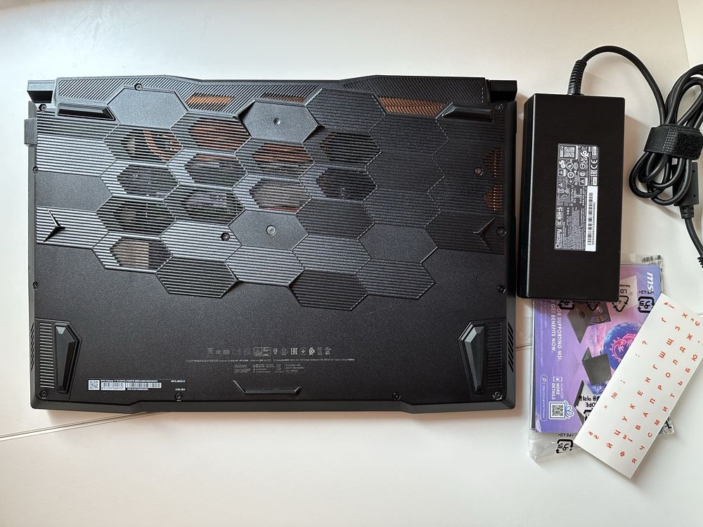 Ноутбук игровой MSI Katana 17 B12VFK (i5 12gen,24Gb,1 Tb, RTX4060)