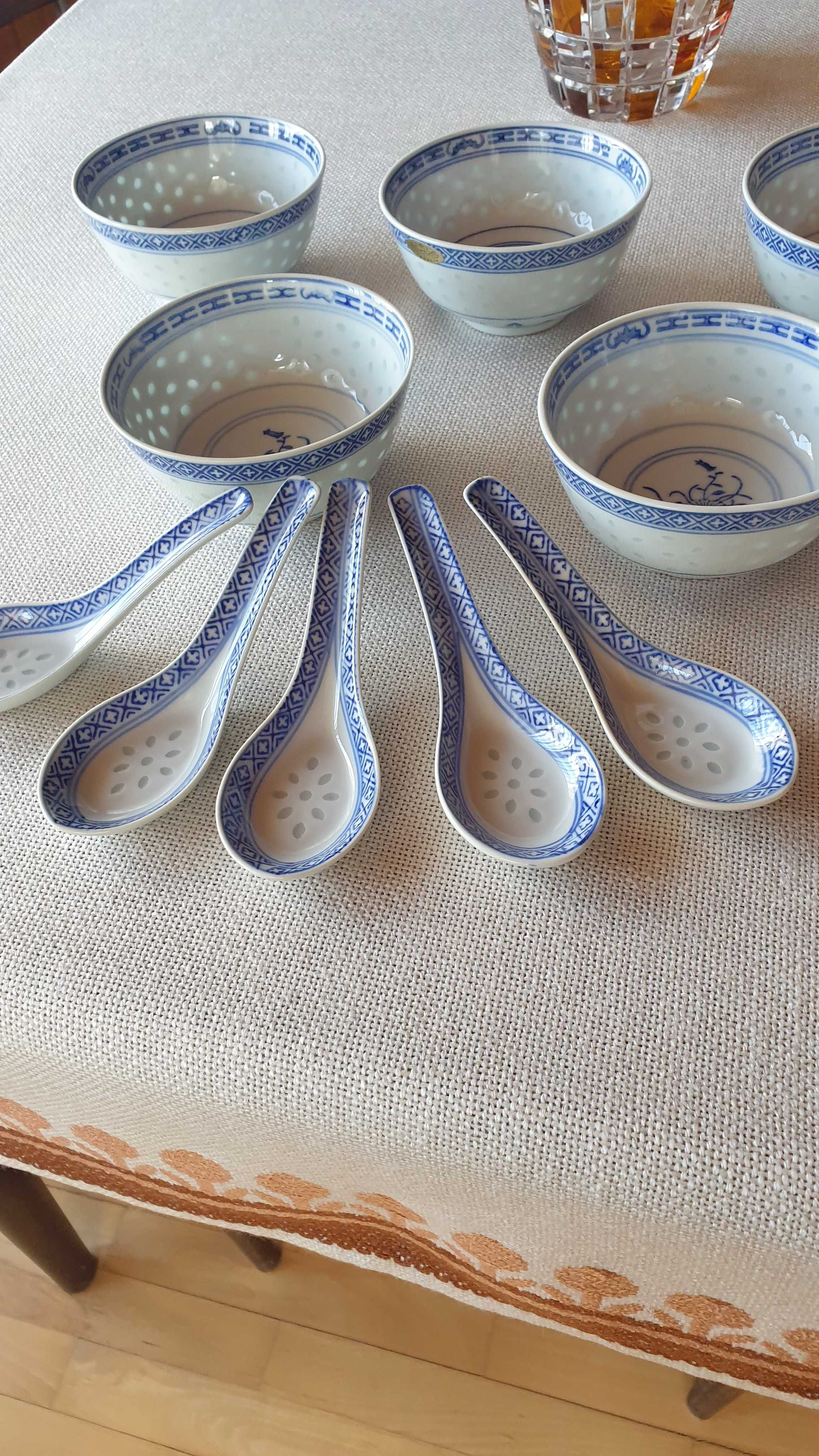 Sześć miseczek do ryżu, wraz z pięcioma łyżeczkami -Jingdezhen