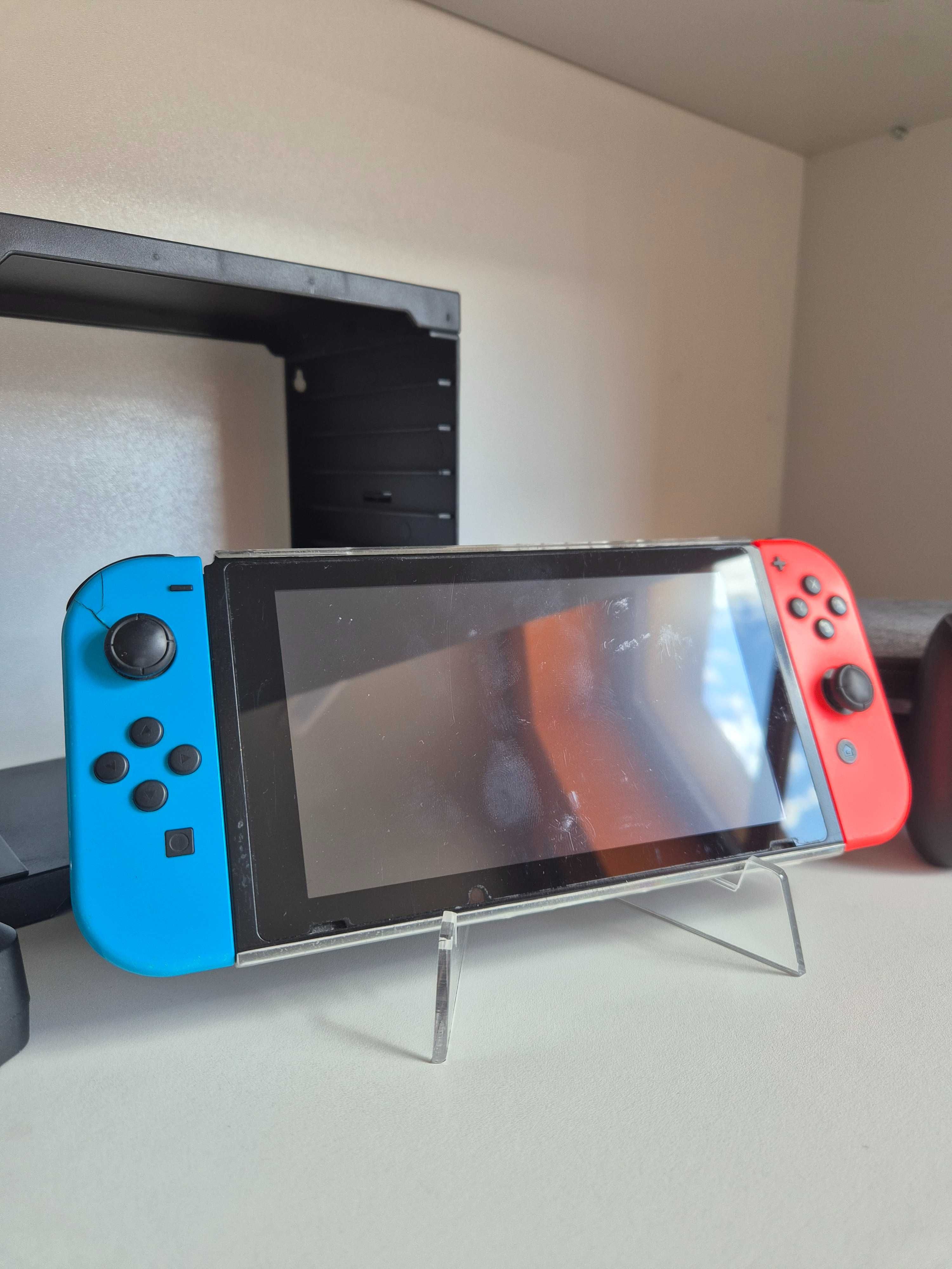 Konsola Nintendo Switch wielokolorowy + DODATKI