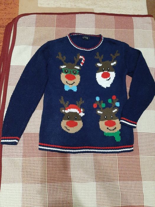 Светр новорічний