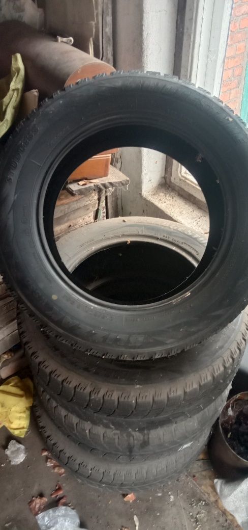 Продам резину BRIDGESTONE