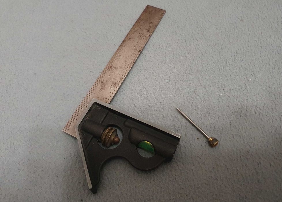 Esquadro antigo de 15 cm em ferro fundido, completo - MAYES - USA