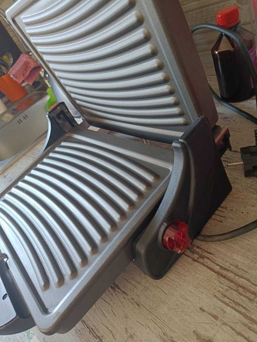 Гриль Kenwood PG1600