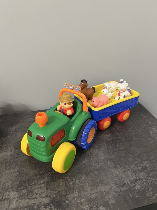 Трактор Ферма з тваринами, співає укр
