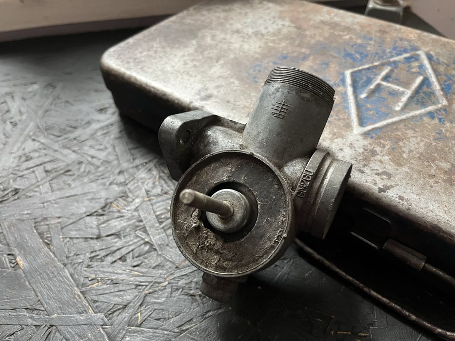 Junak M10/07 SHL gaznik GM26U korpus przepustnica