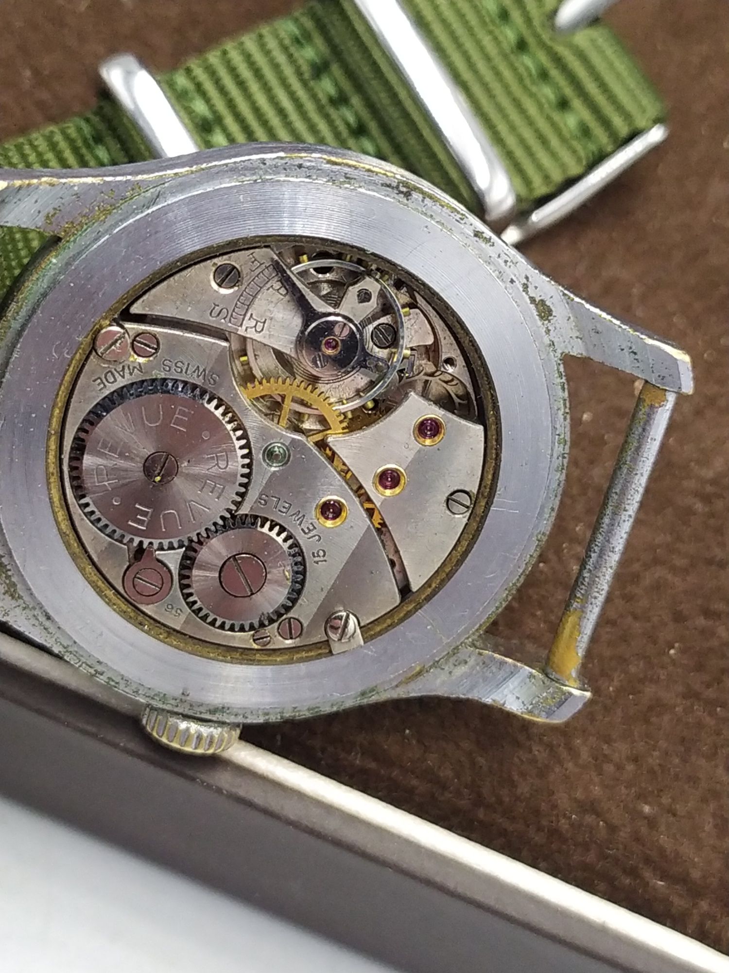 Zegarek revue wojskowy mechaniczny Swiss