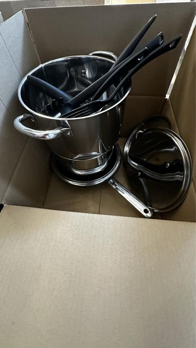 Zestaw naczyni sztućców garnków ikea