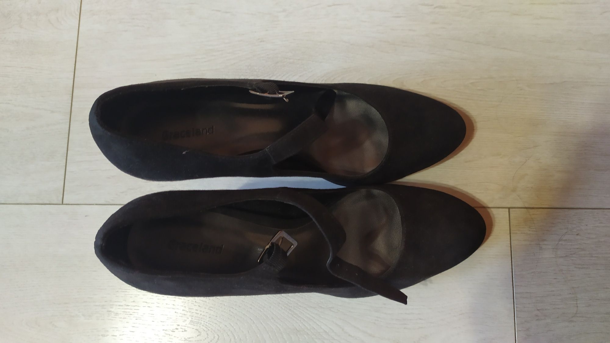 Buty na obcasie Deichmann