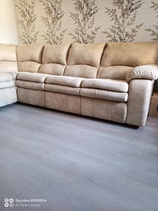 Продам вугловий диван