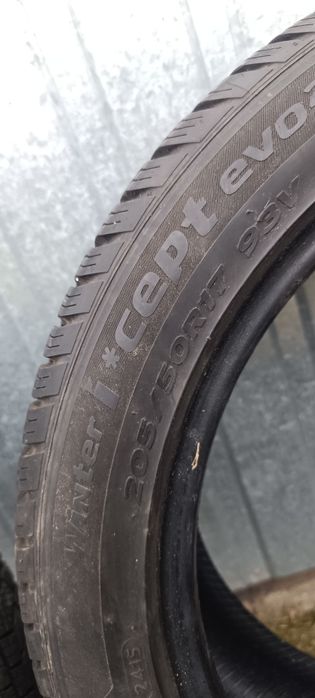 Opony zimowe Hankook 205/50r17