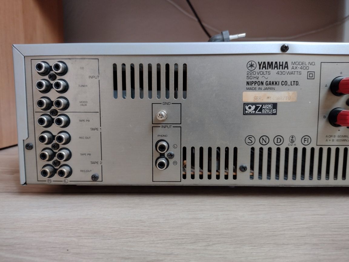 Wzmacniacz Yamaha AX-400