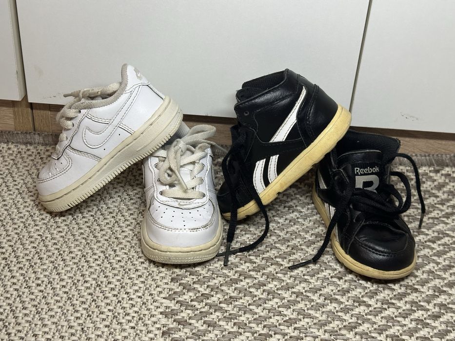Дитячі кросівки Nike та Reebok