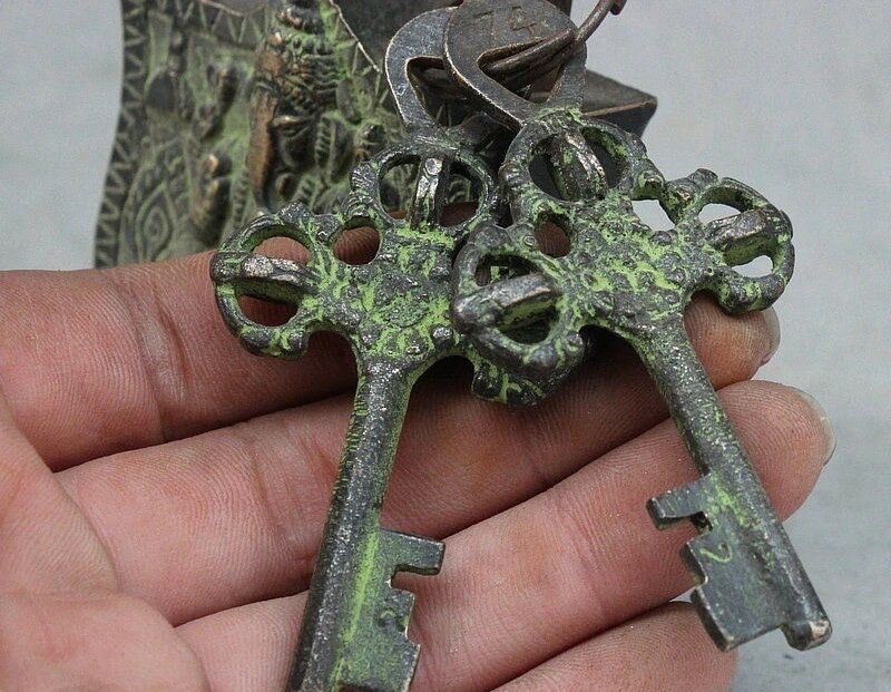 Старинный тибетский замок Ганеш