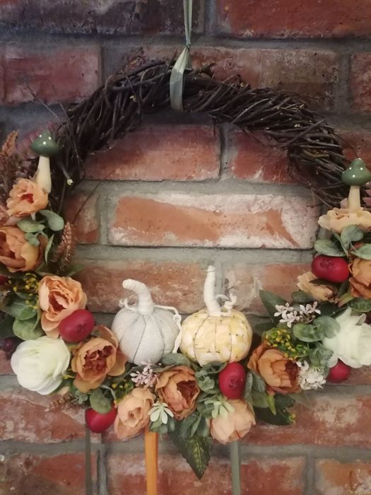Jesienny wianek na drzwi