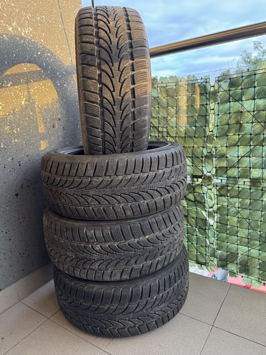 Opony zimowe Nokian 225 45 R17