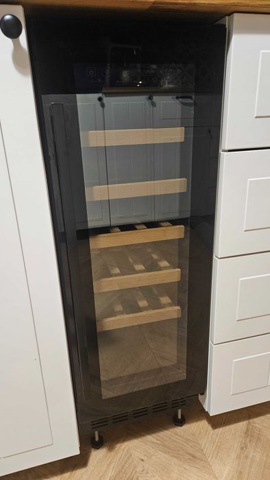 Winiarka, chłodziarka, lodówka do wina - do zabudowy - Cooke&Lewis