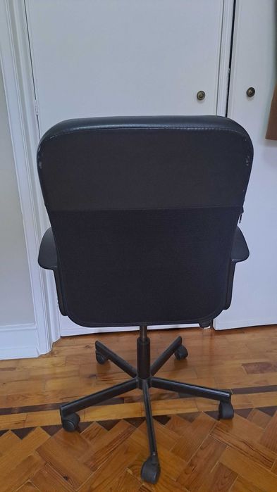 Cadeira ergonomica de escritório com rodas