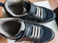 Buty chłopięce Geox 33.